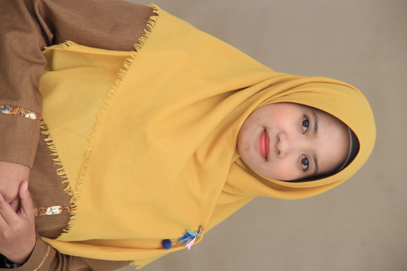 Tris Tiyanti Apriliyani, Sm.